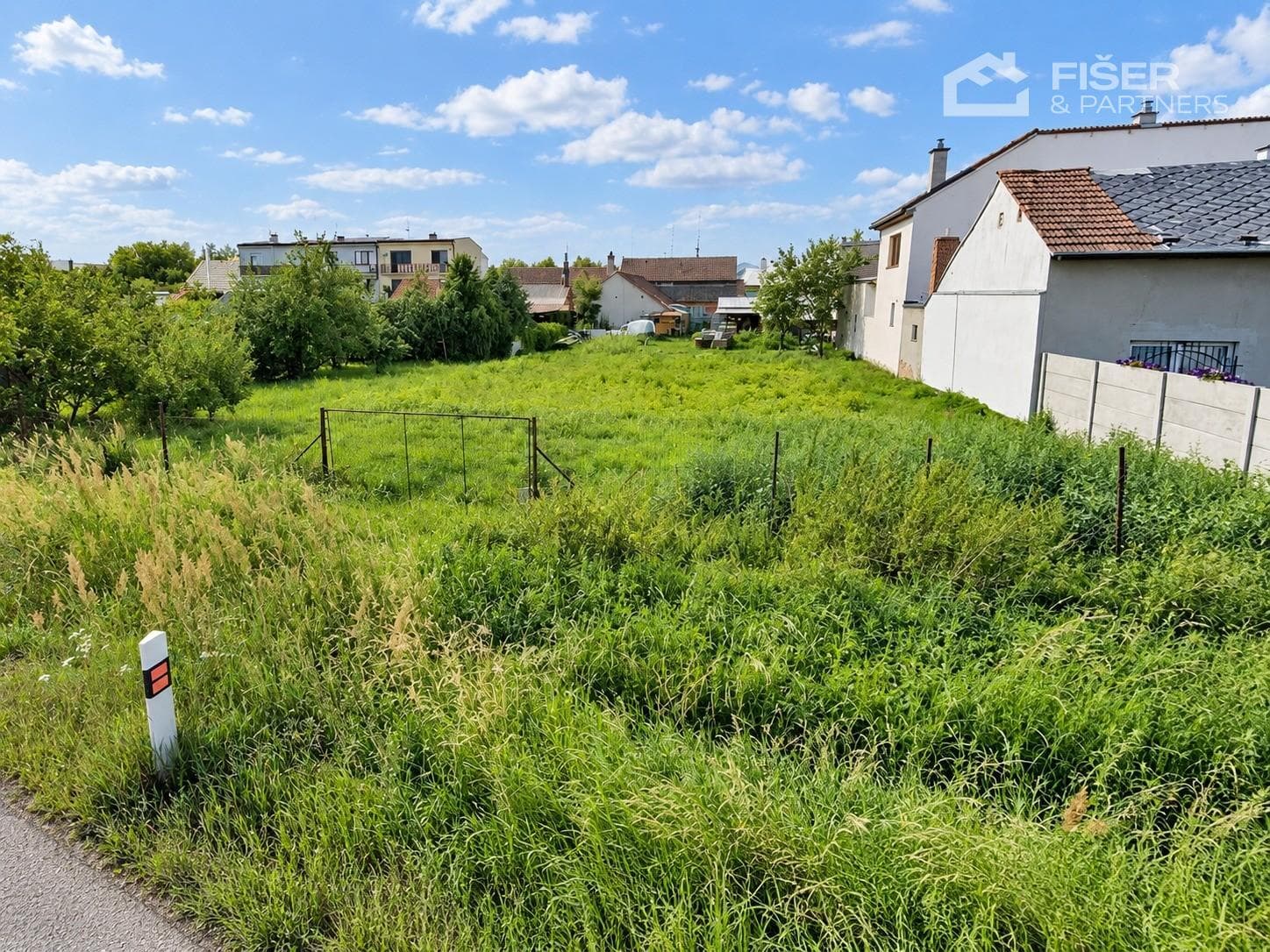 Prodej stavebního pozemku 800 m², Kožušany-Tážaly