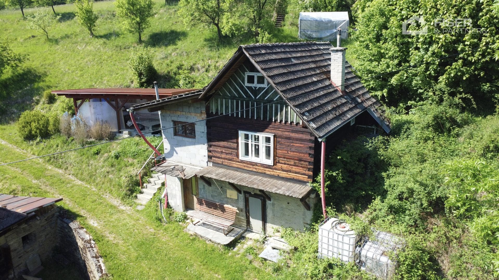Prodej chaty 45 m2 s pozemkem 3784 m2