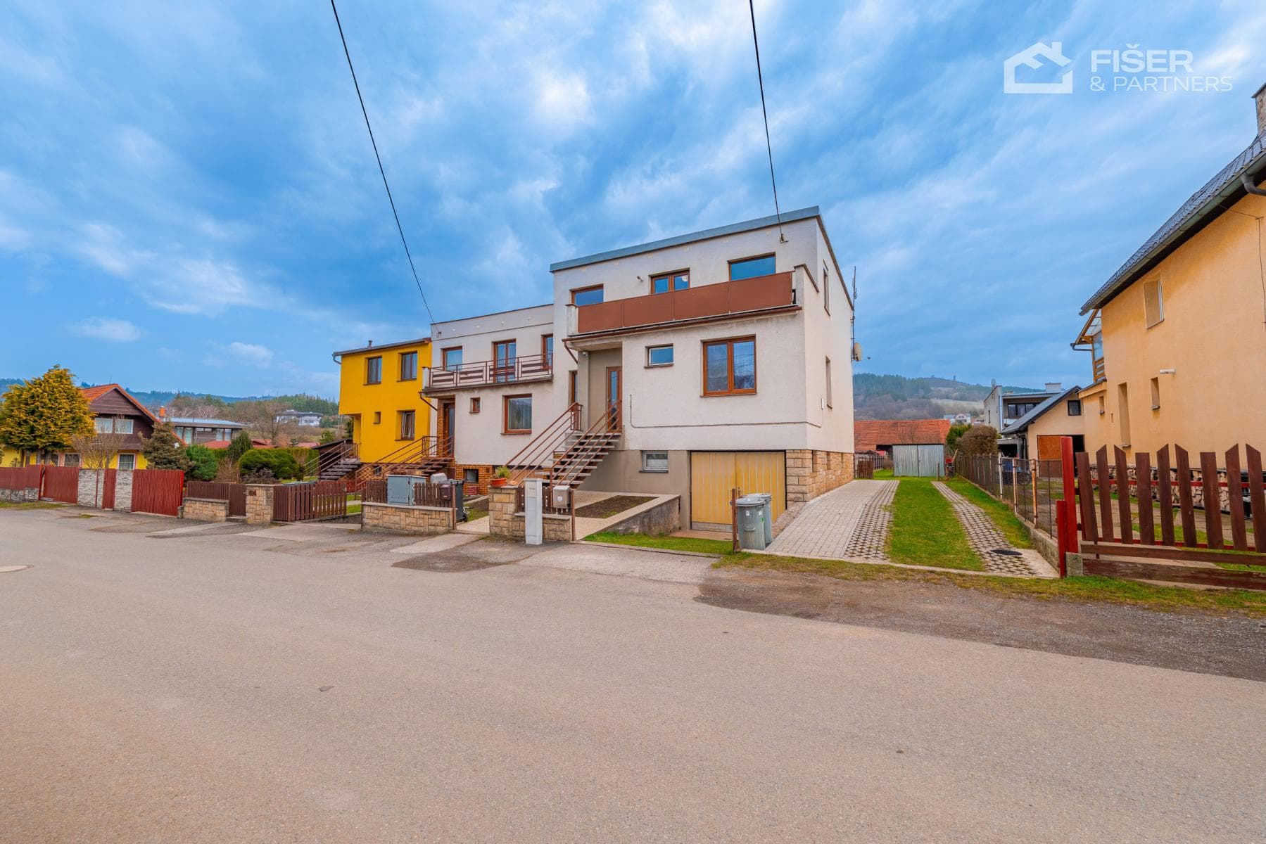 Prodej jednotky 4kk v rodinném domě s terasou a zahradou 350 m2